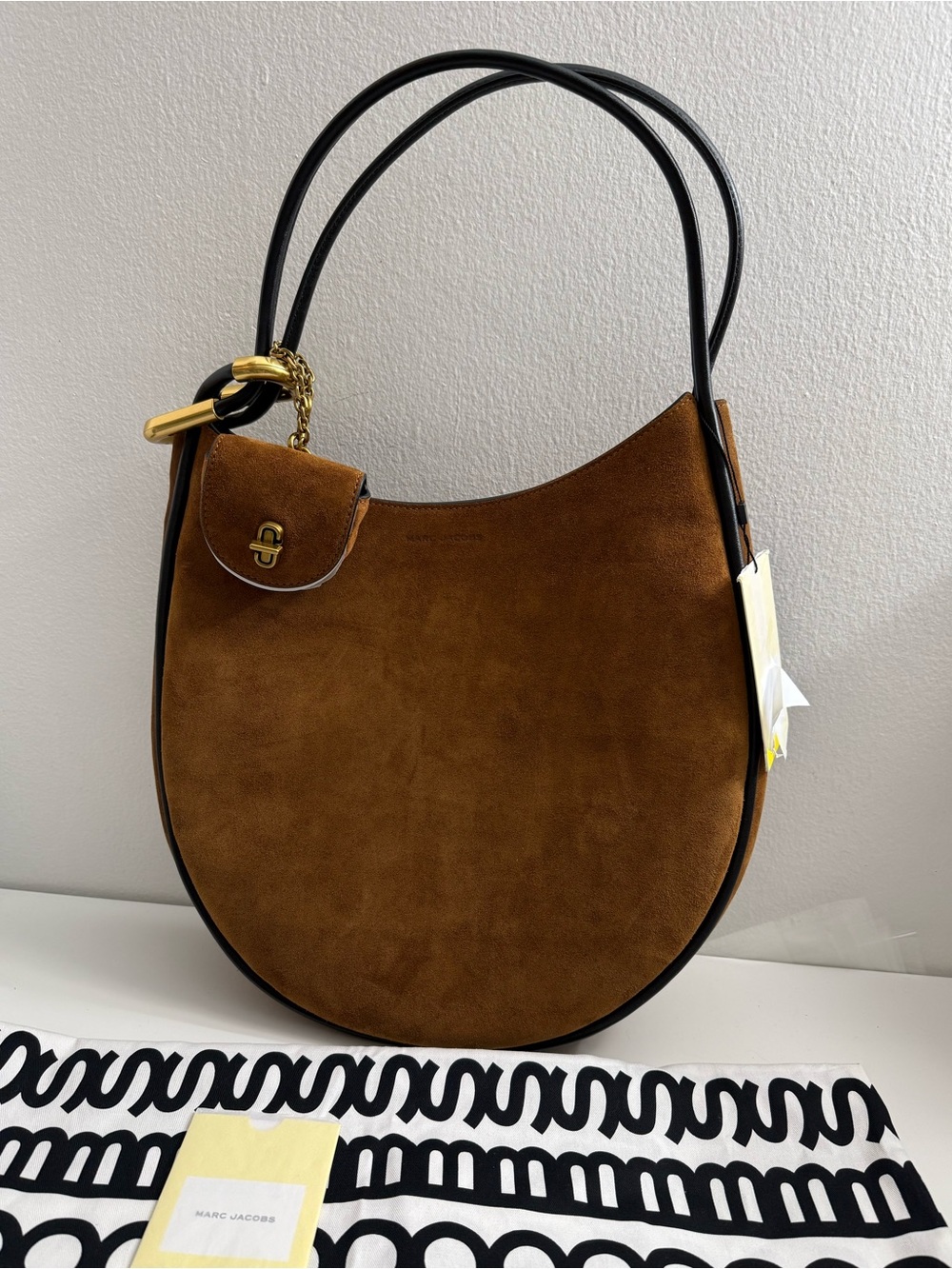 MARC JACOBS
The Suede Large Dual Hobo Bag - Picture 13 of 16